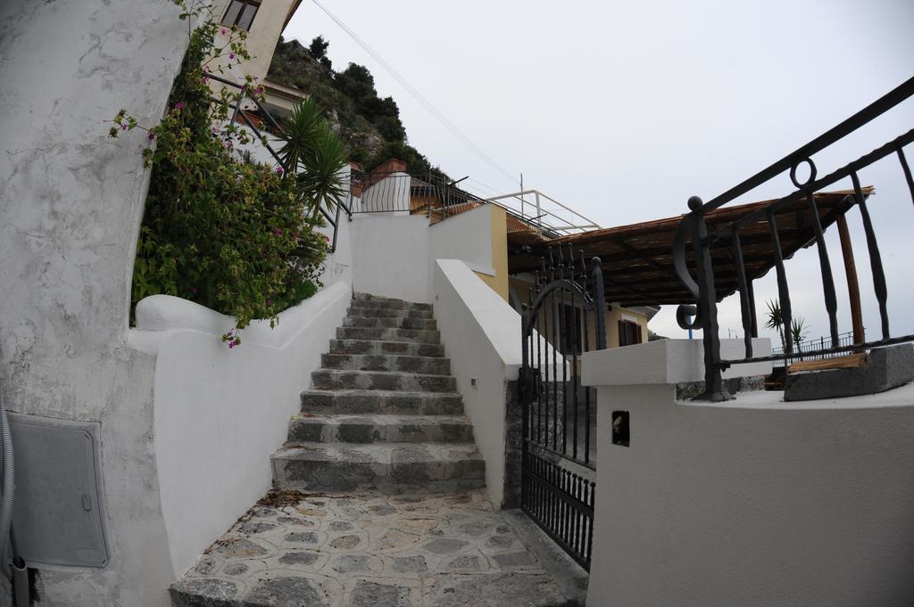 La Mela Blu Bed & Breakfast Furore Eksteriør bilde